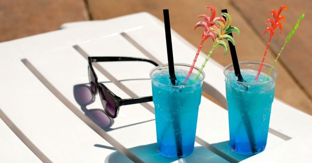 In which cases is a beverage stirrer used?