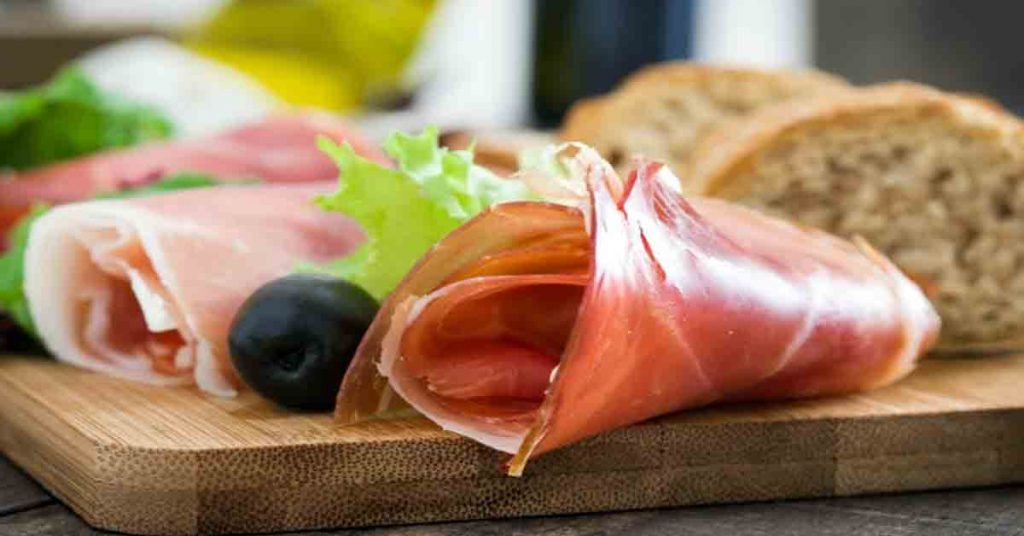 Jamón serrano: ¿Con qué raza de cerdo se fabrica?
