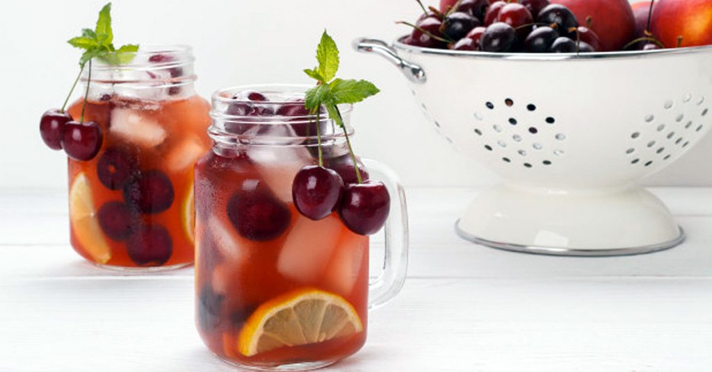 Agua saborizada como bebida refrescante