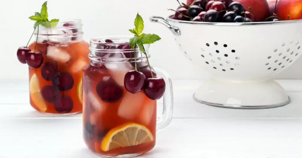 Agua saborizada como bebida refrescante