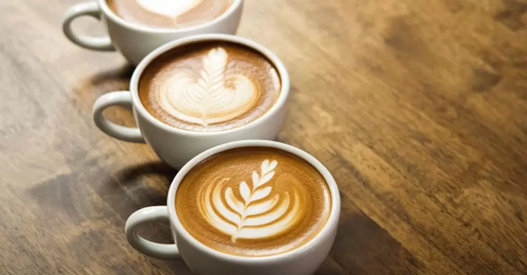 Bebidas calientes: café e infusiones