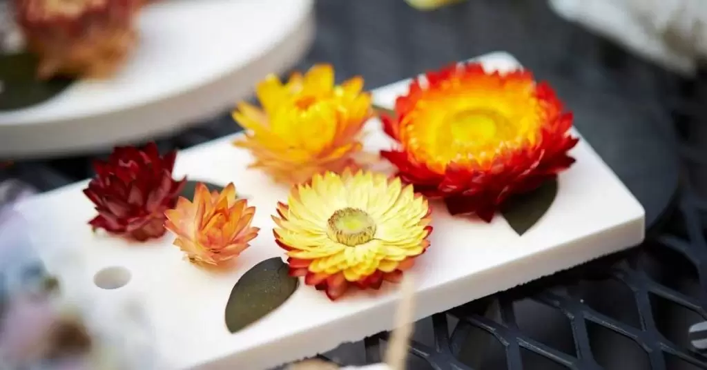 ¿Cómo decorar con flores según celebración?