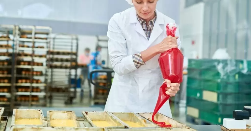 Cómo hacer una manga pastelera con una bolsa de plástico