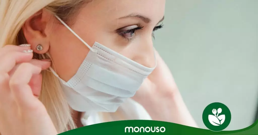 Cómo ponerse y quitarse una mascarilla [Sin errores]
