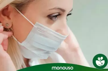 Cómo ponerse y quitarse una mascarilla de forma correcta