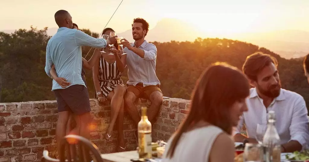 Fiestade-fin-de-verano-en-la-terraza-eventos-restaurante