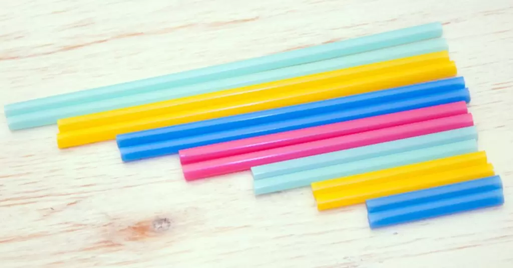 Flauta de pajitas recicladas
