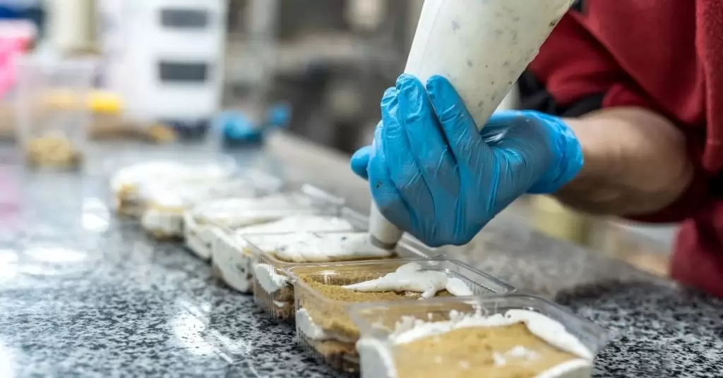 Hacer una manga pastelera con papel de horno