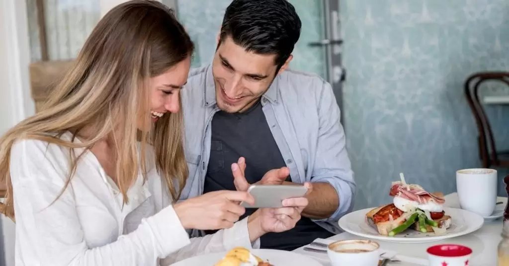 No olvides la importancia de estar en redes sociales para aumentar ventas restaurantes