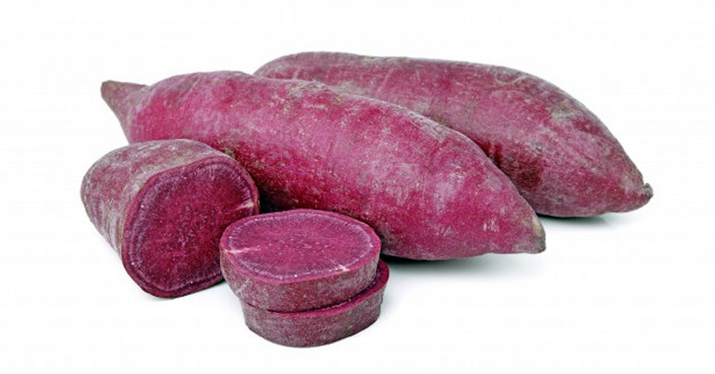 Patatas violetas con jamón al cava