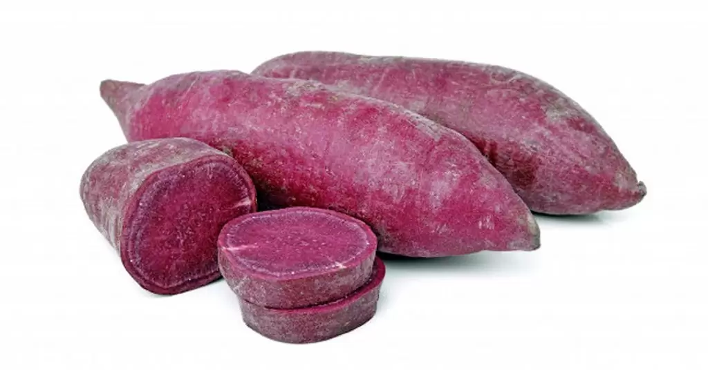 Patatas violetas con jamón al cava