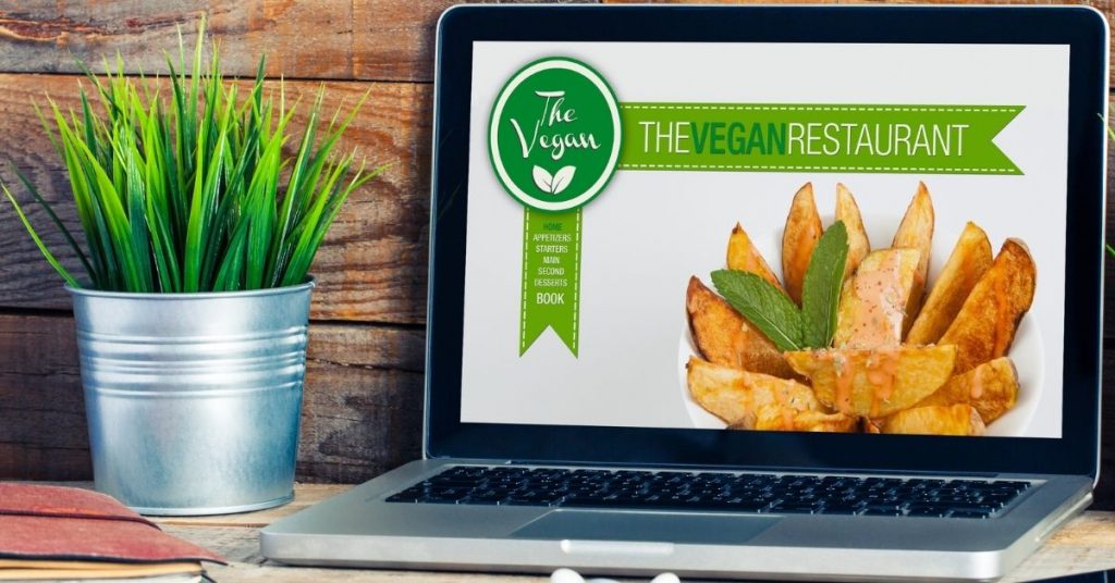 Una de las estrategias sobre cómo subir ventas en un restaurantes en apoyarse en una buen web