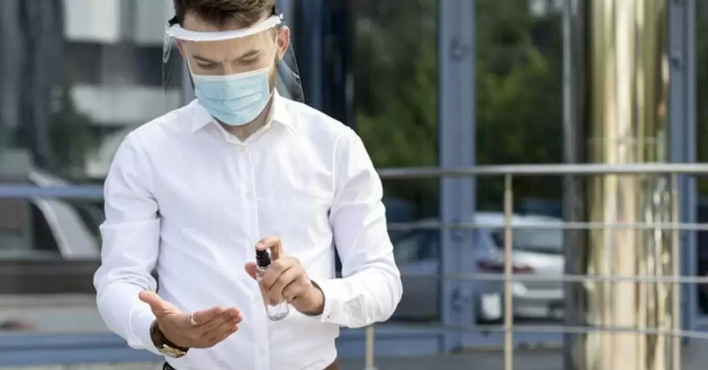 Utilizar gel desinfectante de manos ¿Es eficiente?