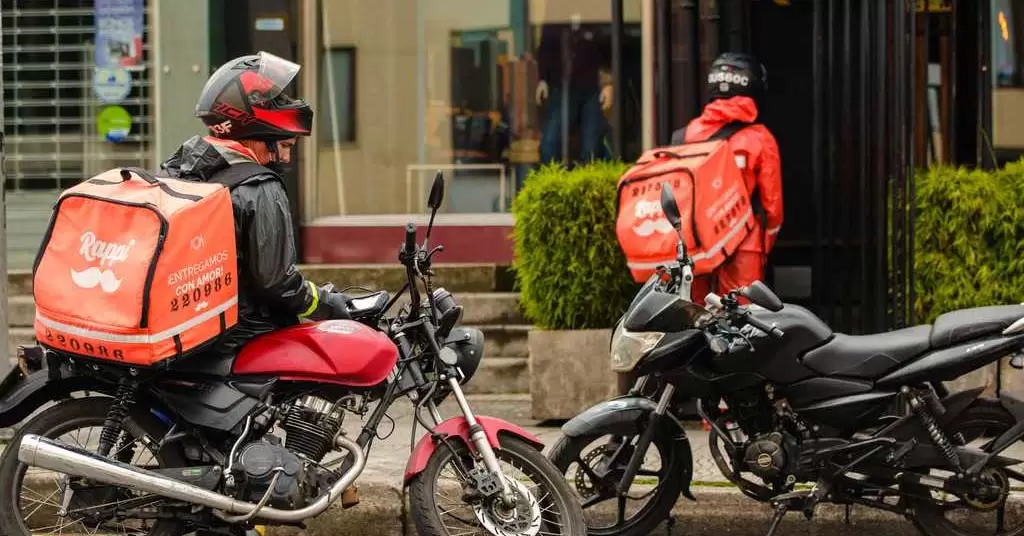 contratar motos para delivery en restaurantes