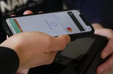 ¿Cómo se controla actualmente el dinero en efectivo en la hostelería?