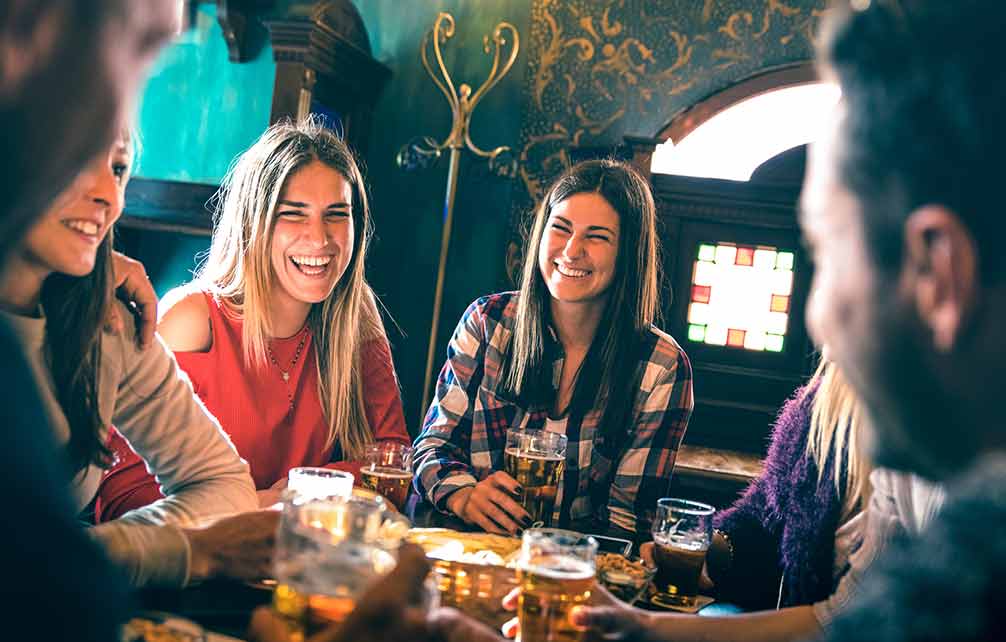 Hacer felices a tus clientes es un buen sistema de fidelización de clientes en restaurantes
