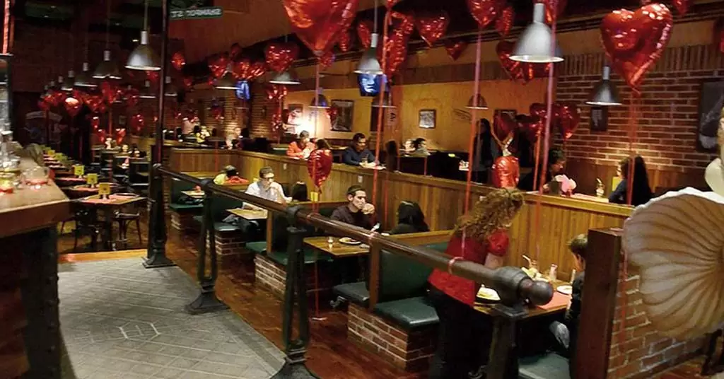 Globos San Valentín restaurantes Bares