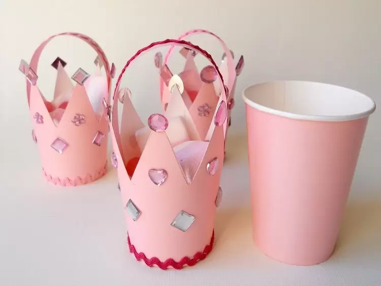 manualidades-hechas-con-vasos-de-papel