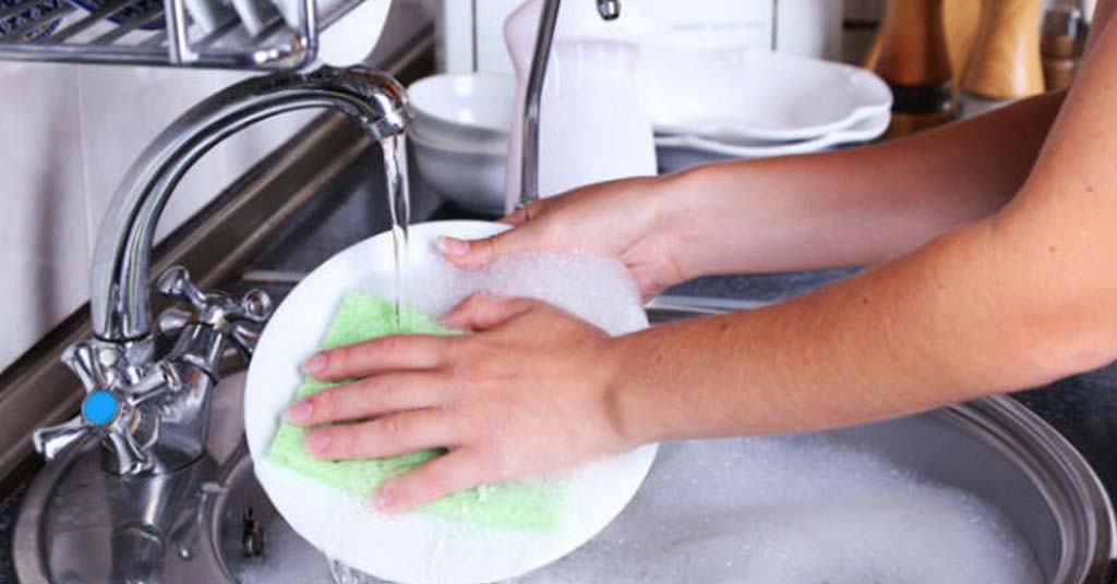Productos químicos sin espuma para ahorrar agua en restaurantes