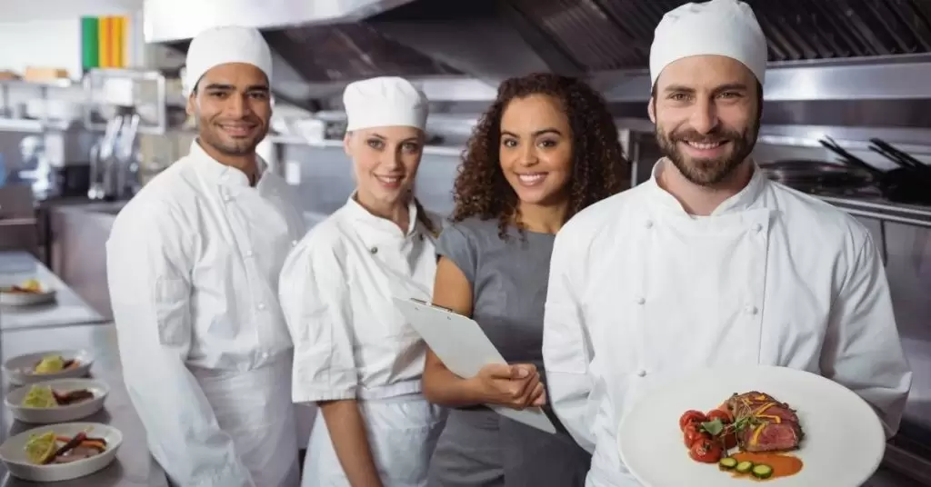 7- ¿Contratar amigos o familiares? Puede ser una mala idea