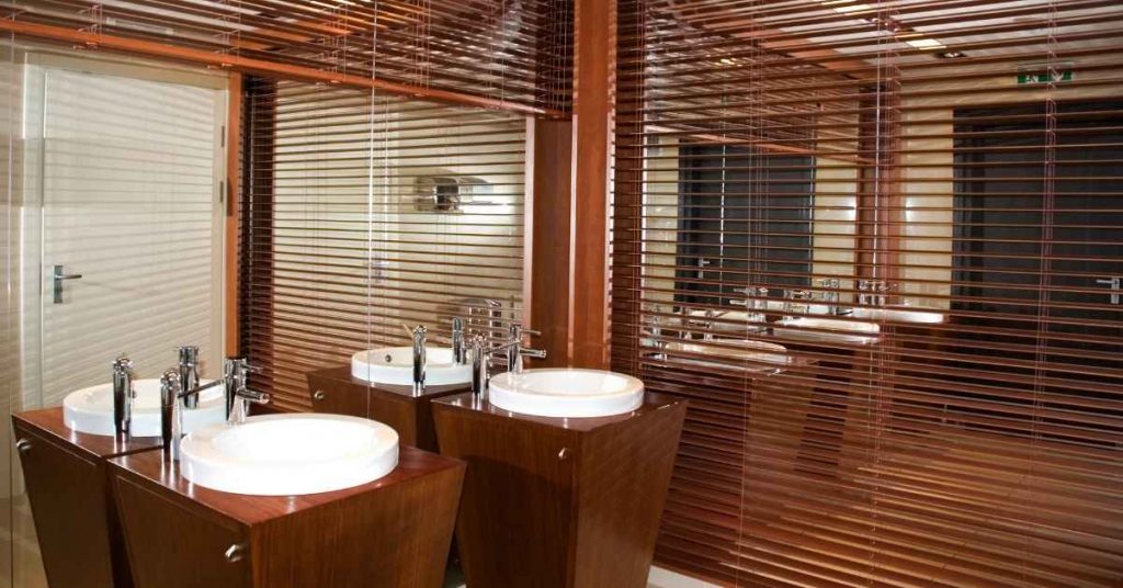 ¿Qué son baños mixtos o baños unisex?